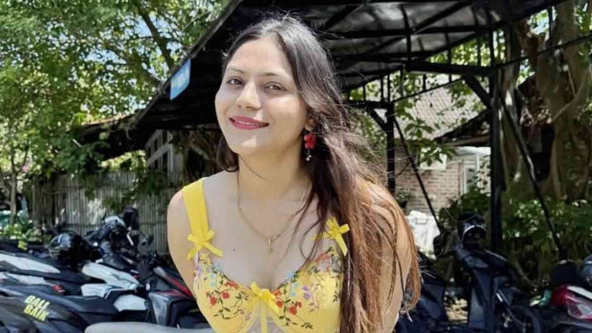 యూట్యూబర్ జ్యోతి మల్హోత్రా మల్హోత్రా 11 మందిపై దేశ ద్రోహం కేసు కేసు
