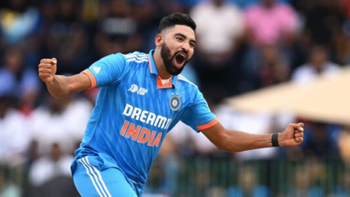 వికెట్ విరగ్గొట్టిన సిరాజ్
