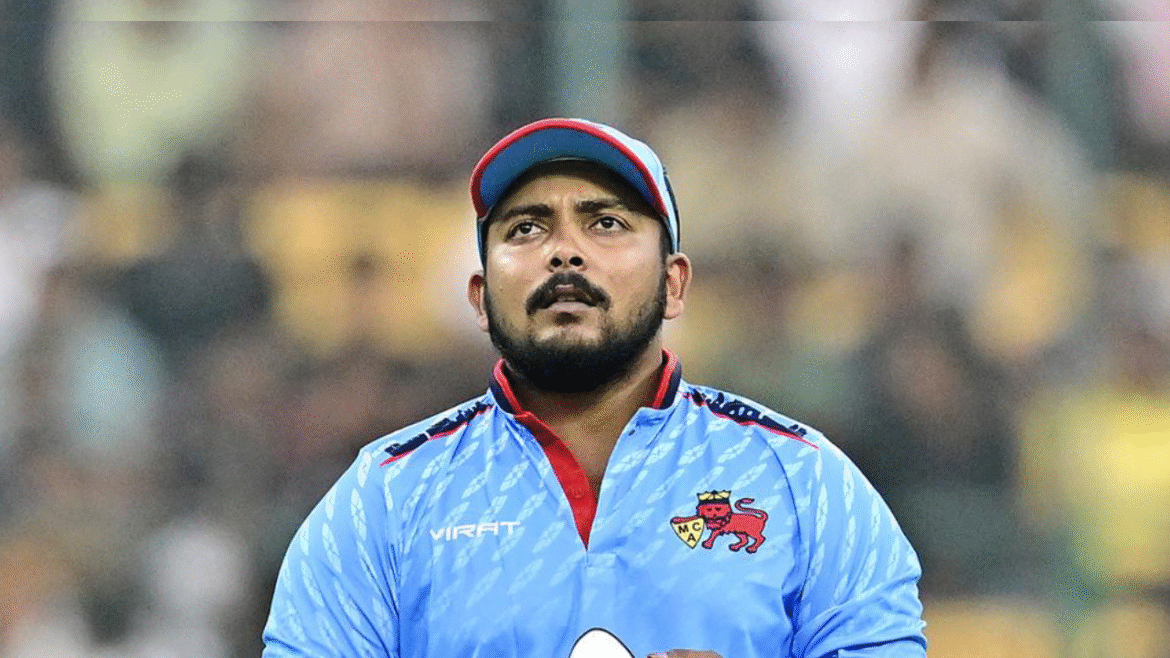 పృథ్వీ షాపై కన్నేశాయ్!
